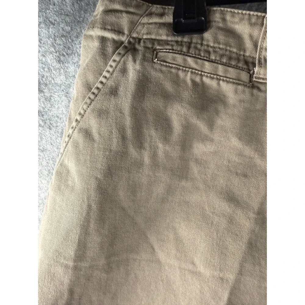 Cabelas Casuals Aged Khakis Mens Size 42 Tan Chino Shorts Flat Front Cotton